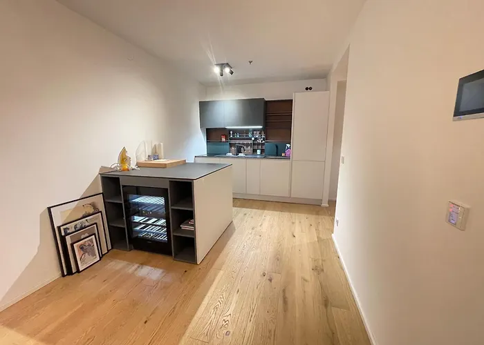 1-bedroom Luxury In The Heart Of With Kitchen *